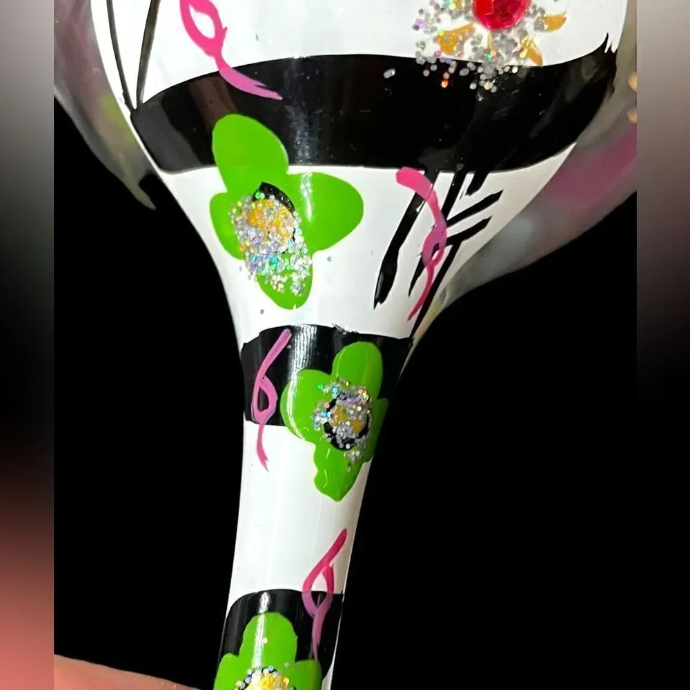 LOLITA - “Beach Diva” * Love my Wine * Hand-painted Wine Glass